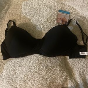 Brand-new WonderBra Maternity/Nursing Wire Free Bra